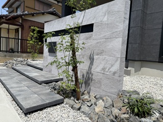 植栽をバランス良く取り入れ